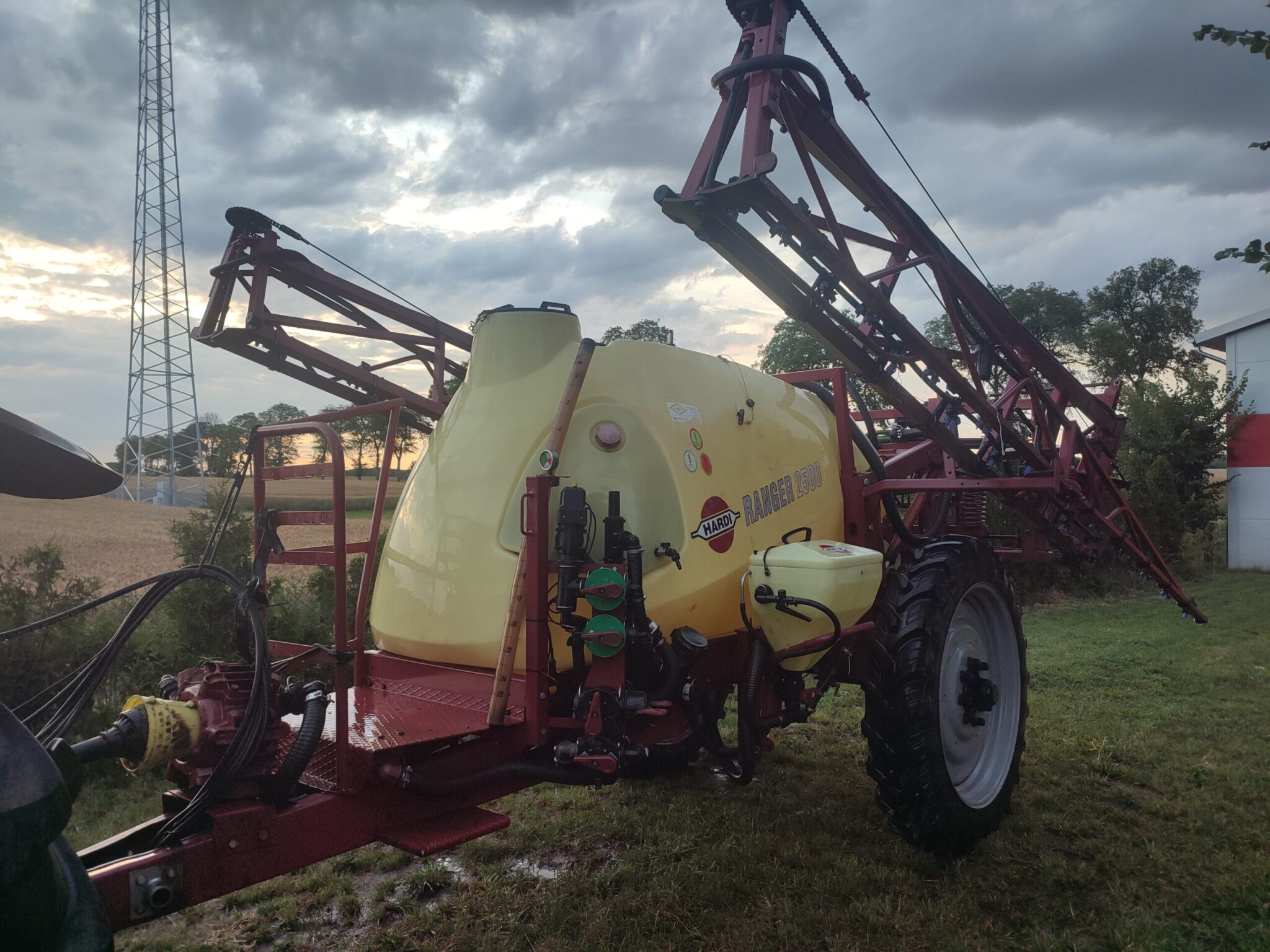 Hardi Ranger 2500l 21m stan bdb