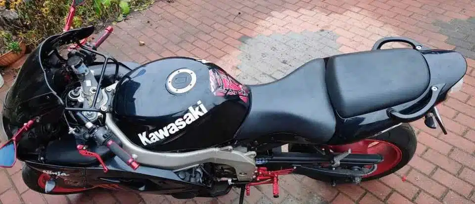 Sprzedam Kawasaki Ninja zx6r 2001