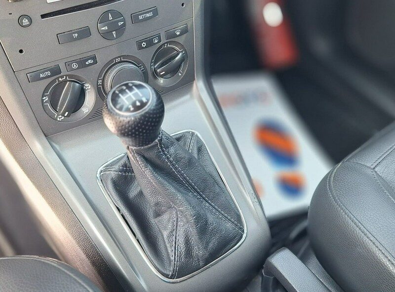 Opel Antara Duża Navi super stan zarejestrowany