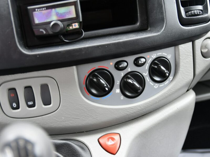 Renault Trafic 2,0dci DUDKI11 Serwis,Klima,Long,Hak,kredyt,GWARANCJA