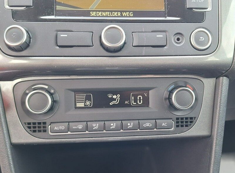 Volkswagen Polo AUTOMAT climatronic super stan 1.4 MPI navi V (2009-2017)
