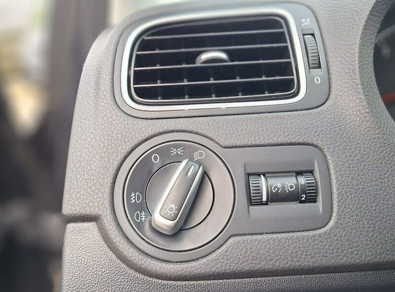 Volkswagen Polo AUTOMAT climatronic super stan 1.4 MPI navi V (2009-2017)