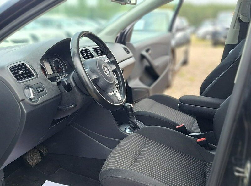 Volkswagen Polo AUTOMAT climatronic super stan 1.4 MPI navi V (2009-2017)