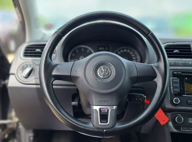 Volkswagen Polo AUTOMAT climatronic super stan 1.4 MPI navi V (2009-2017)