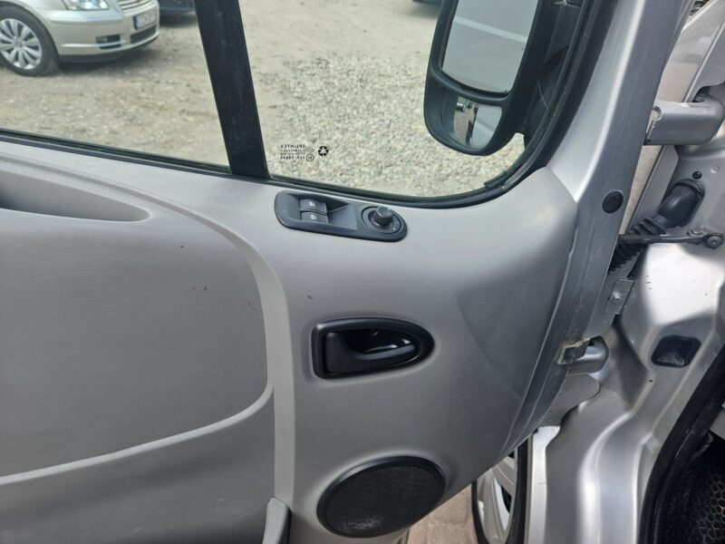 Opel Vivaro Opłacony Zdrowy Zadbany Serwisowany Long Gotowy do Pracy