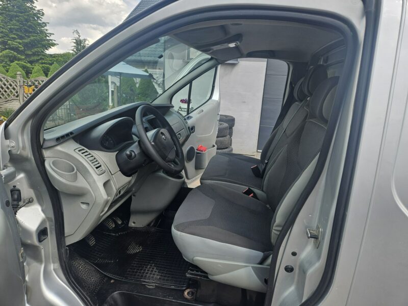 Opel Vivaro Opłacony Zdrowy Zadbany Serwisowany Long Gotowy do Pracy