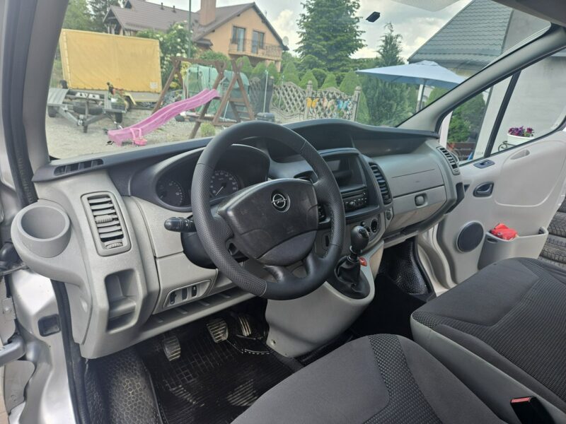 Opel Vivaro Opłacony Zdrowy Zadbany Serwisowany Long Gotowy do Pracy