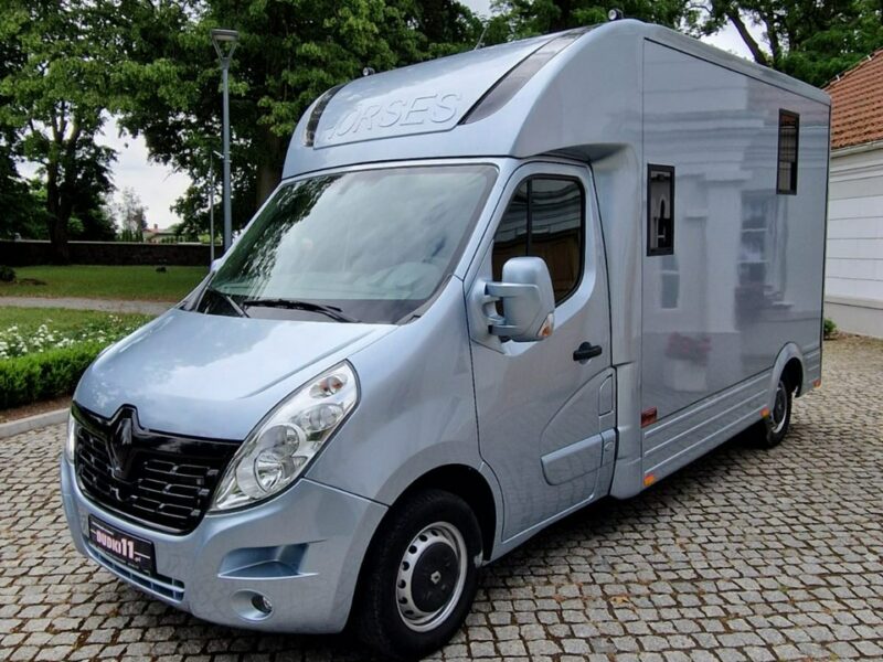 Renault Master Koniowóz, 4 Miejsca, Zabudowa Ogierowa. Kam.Cof.Hak. Na 2 konie.Szyber
