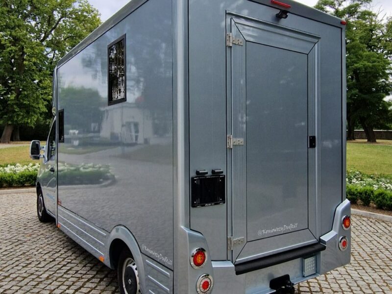 Renault Master Koniowóz, 4 Miejsca, Zabudowa Ogierowa. Kam.Cof.Hak. Na 2 konie.Szyber