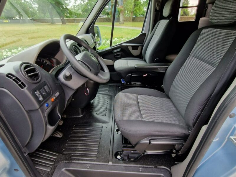 Renault Master Koniowóz, 4 Miejsca, Zabudowa Ogierowa. Kam.Cof.Hak. Na 2 konie.Szyber