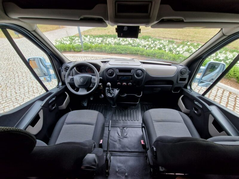 Renault Master Koniowóz, 4 Miejsca, Zabudowa Ogierowa. Kam.Cof.Hak. Na 2 konie.Szyber