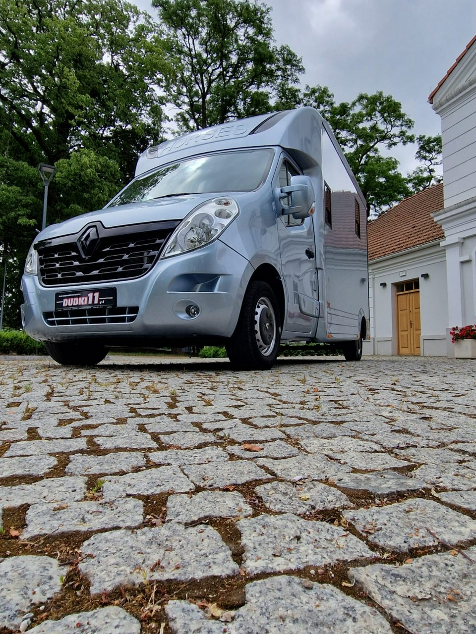 Renault Master Koniowóz, 4 Miejsca, Zabudowa Ogierowa. Kam.Cof.Hak. Na 2 konie.Szyber