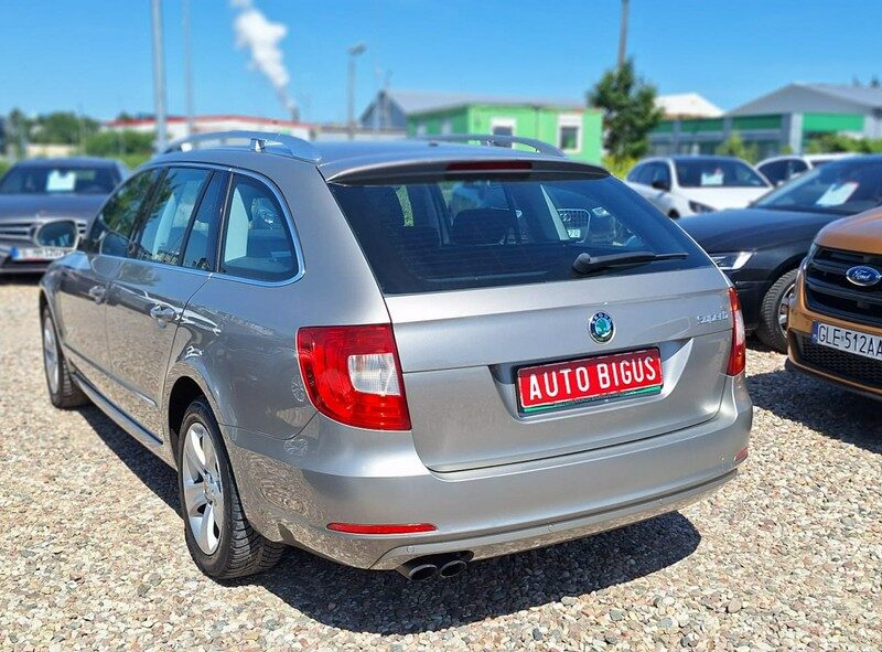 Škoda Superb automat malutki przebieg II (2008-2015)