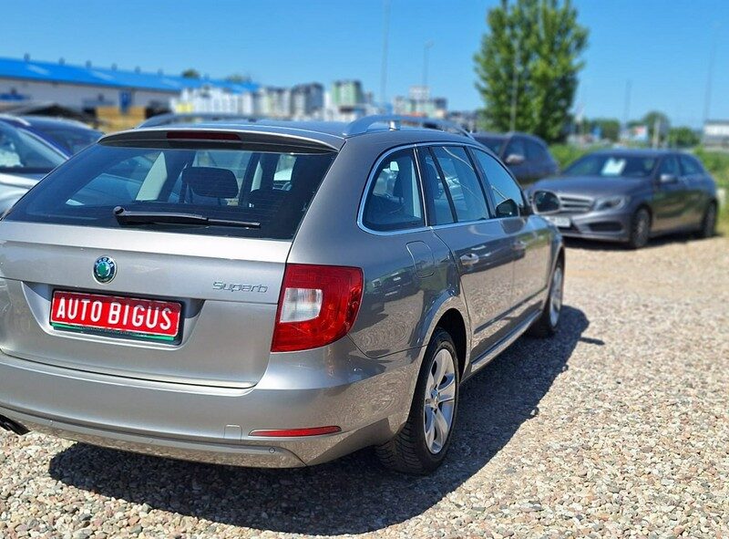 Škoda Superb automat malutki przebieg II (2008-2015)