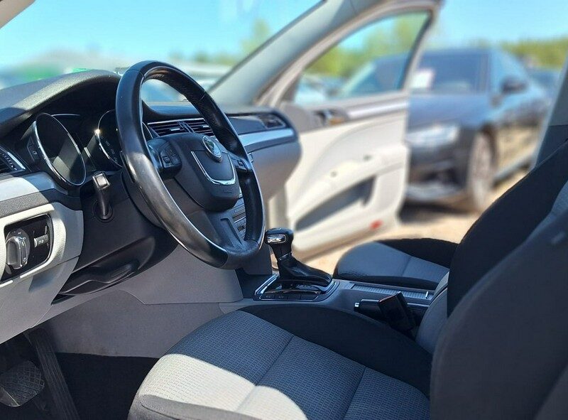 Škoda Superb automat malutki przebieg II (2008-2015)