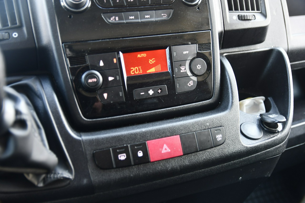 Citroen Jumper 2,2 HDI Autolaweta-Uszkodzona BLACHARSKO, Serwis,Hak,Tempomat.Sypialka