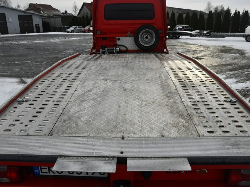 Iveco Daily 35S18 3,0D Salon Polska, Autolaweta, Pneumatyka, Hak.Wciągarka.Kamera