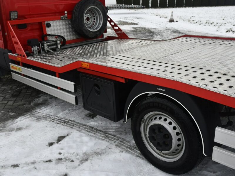 Iveco Daily 35S18 3,0D Salon Polska, Autolaweta, Pneumatyka, Hak.Wciągarka.Kamera