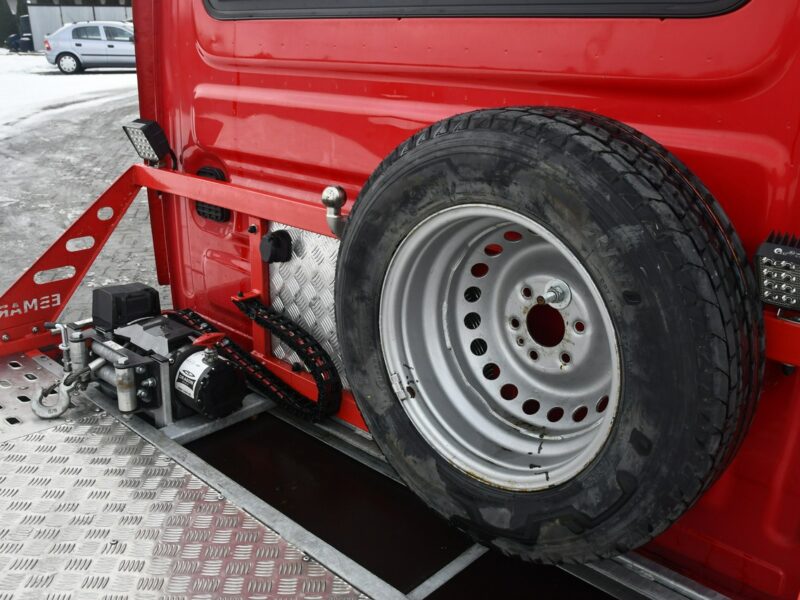 Iveco Daily 35S18 3,0D Salon Polska, Autolaweta, Pneumatyka, Hak.Wciągarka.Kamera