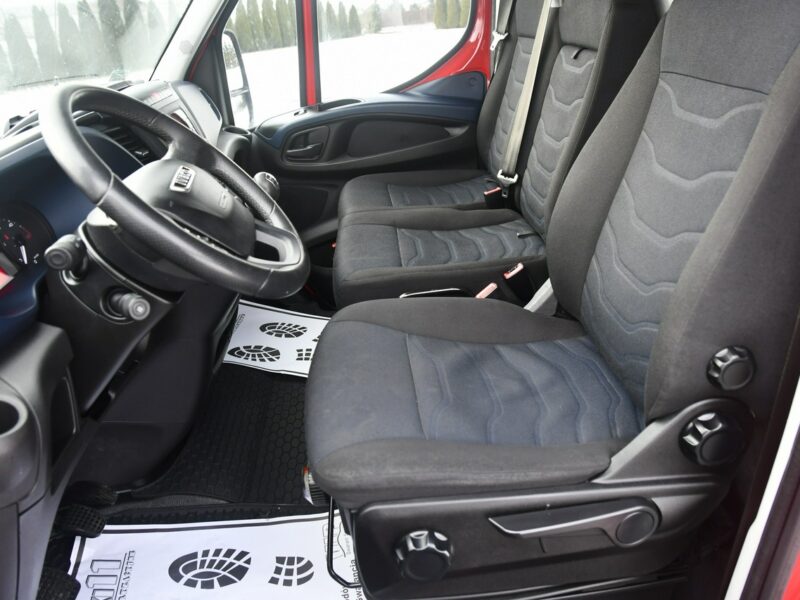 Iveco Daily 35S18 3,0D Salon Polska, Autolaweta, Pneumatyka, Hak.Wciągarka.Kamera