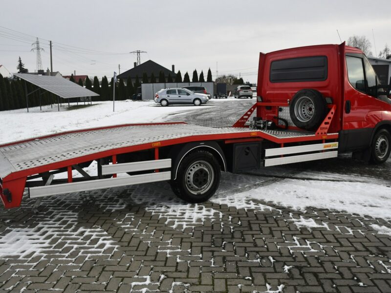 Iveco Daily 35S18 3,0D Salon Polska, Autolaweta, Pneumatyka, Hak.Wciągarka.Kamera