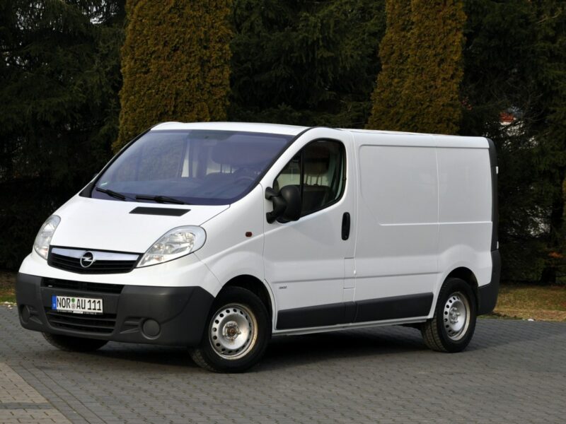 Opel Vivaro 2.5CDTI(145KM)*Klimatyzacja*Hak*I Właściciel*Serwisowany*z Niemiec