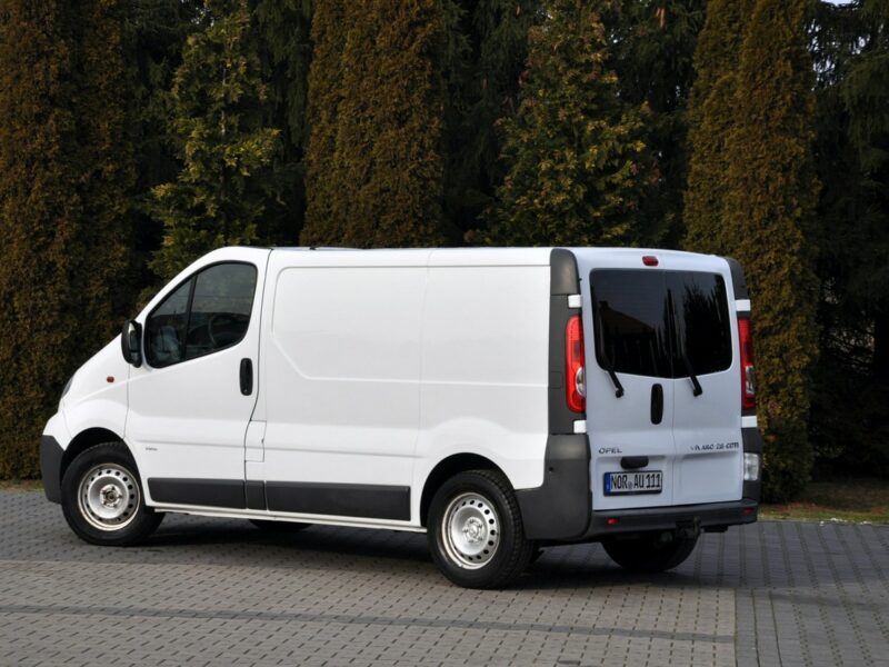 Opel Vivaro 2.5CDTI(145KM)*Klimatyzacja*Hak*I Właściciel*Serwisowany*z Niemiec