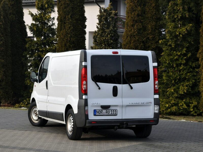 Opel Vivaro 2.5CDTI(145KM)*Klimatyzacja*Hak*I Właściciel*Serwisowany*z Niemiec