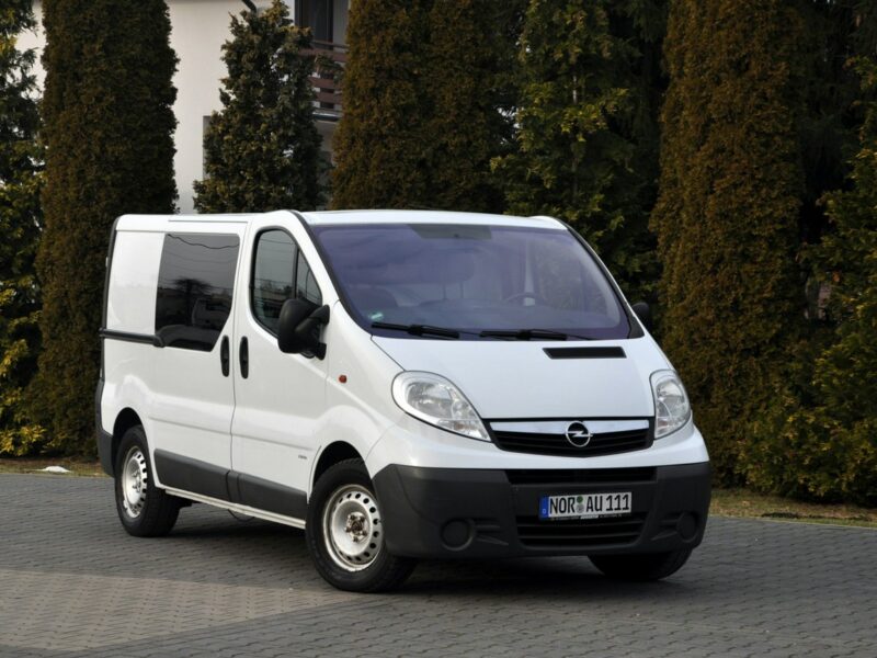 Opel Vivaro 2.5CDTI(145KM)*Klimatyzacja*Hak*I Właściciel*Serwisowany*z Niemiec