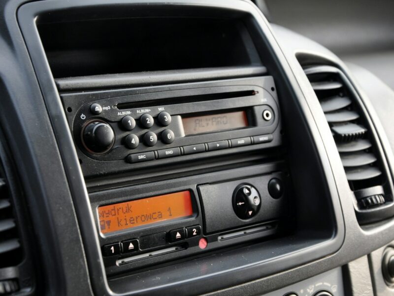 Opel Vivaro 2.5CDTI(145KM)*Klimatyzacja*Hak*I Właściciel*Serwisowany*z Niemiec