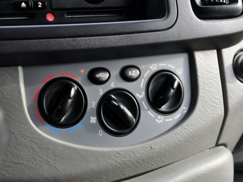 Opel Vivaro 2.5CDTI(145KM)*Klimatyzacja*Hak*I Właściciel*Serwisowany*z Niemiec