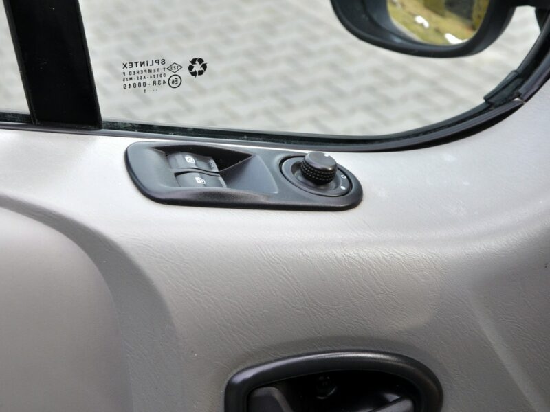 Opel Vivaro 2.5CDTI(145KM)*Klimatyzacja*Hak*I Właściciel*Serwisowany*z Niemiec