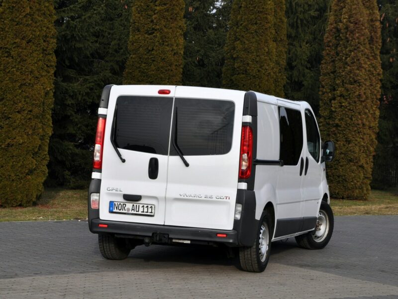Opel Vivaro 2.5CDTI(145KM)*Klimatyzacja*Hak*I Właściciel*Serwisowany*z Niemiec