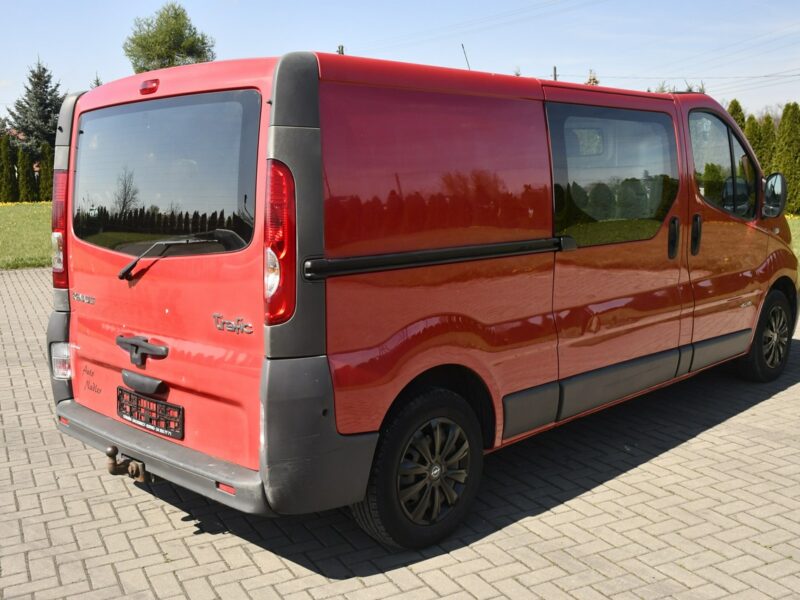 Renault Trafic 2,0dci DUDKI11 3 Osoby.Hak.Klimatyzacja.el.szyby,Centralka.kredyt.OKAZ