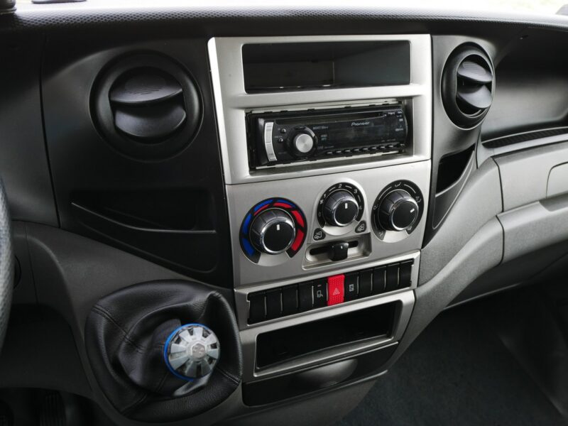 Iveco 35C 35C11 2.3HPI 106KM [Eu5] Kontener Bliźniak +Winda -VAT 23% -Brutto