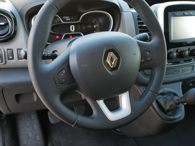 Renault Trafic III 1.6 dCi 120KM [Eu6] L1H1 -Klima -Navi -Po wielu wymianach ekspl.