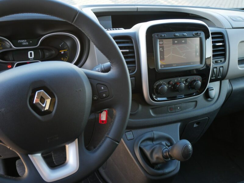 Renault Trafic III 1.6 dCi 120KM [Eu6] L1H1 -Klima -Navi -Po wielu wymianach ekspl.