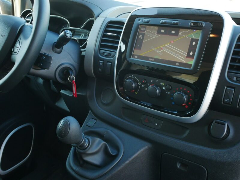 Renault Trafic III 1.6 dCi 120KM [Eu6] L1H1 -Klima -Navi -Po wielu wymianach ekspl.
