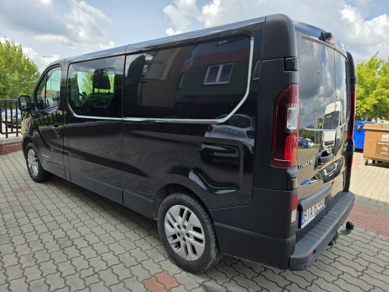 Renault Trafic 2017r LONG Furgon Brygadówka 6osobowy