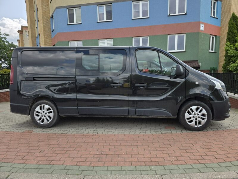 Renault Trafic 2017r LONG Furgon Brygadówka 6osobowy