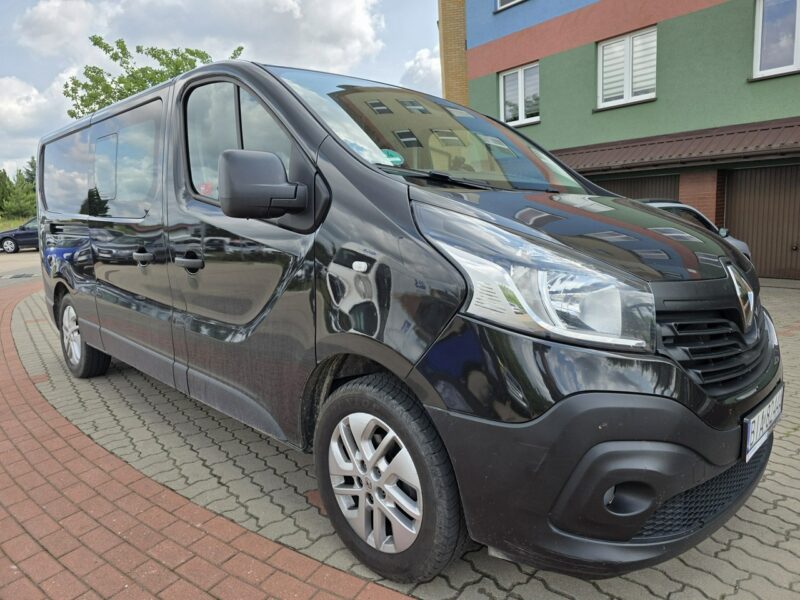 Renault Trafic 2017r LONG Furgon Brygadówka 6osobowy