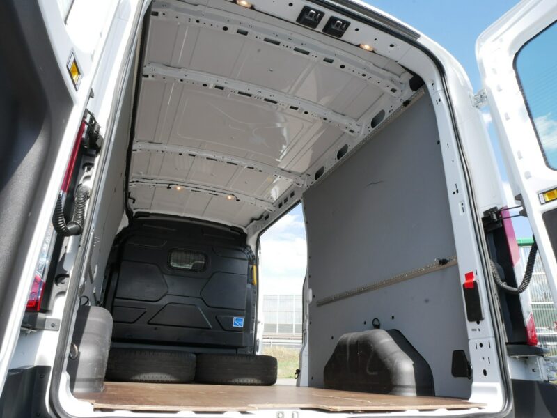Ford Transit 2.0 TDCi 130KM L2H2 [Eu6] -VAT 23% Brutto +Koła zima -Zobacz