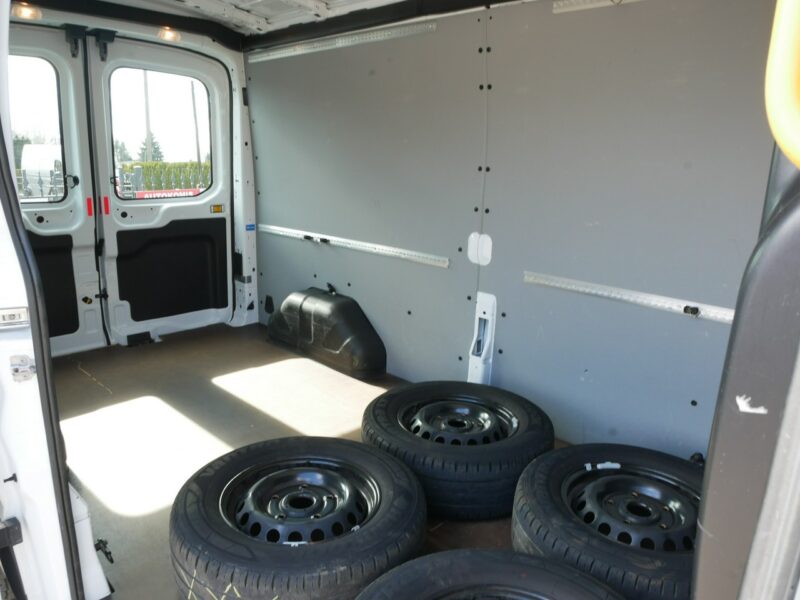 Ford Transit 2.0 TDCi 130KM L2H2 [Eu6] -VAT 23% Brutto +Koła zima -Zobacz
