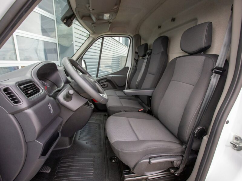 Renault Master L3H2 2.3 150KM Blaszak
