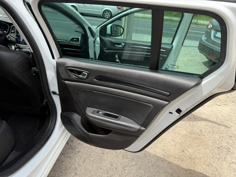 Renault Megane E-Tech*RS*LINE*Full*LED*NAvi*Kamera*Plug*In*Hybrid*Asystenci*Full*Opcj IV (2016-)