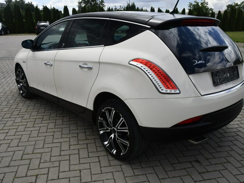 Lancia Delta 1,4B Turbo DUDKI11 Ledy,Pół-Skóry,Szyberdach x2, Serwis,Klimatronic III (2008-)