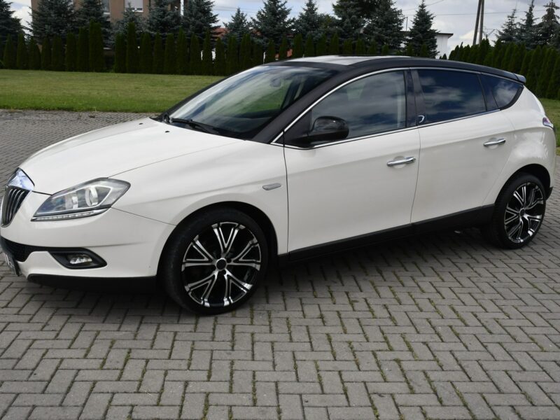 Lancia Delta 1,4B Turbo DUDKI11 Ledy,Pół-Skóry,Szyberdach x2, Serwis,Klimatronic III (2008-)