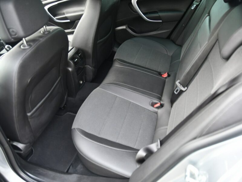 Opel Insignia 2,0d DUDKI11 Navi,Pół-Skóry,Serwis,Klimatronic,kredyt.GWARANCJA A (2008-2017)