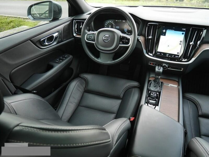 Volvo V60 2.0T5 250KM Cross Country 4x4 4WD -Najbogarsza wersa II (2018-)