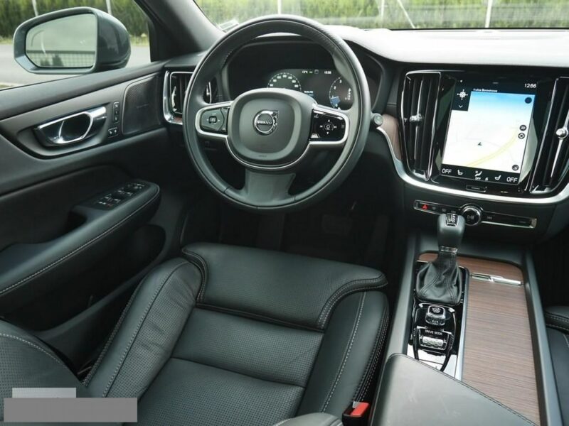 Volvo V60 2.0T5 250KM Cross Country 4x4 4WD -Najbogarsza wersa II (2018-)